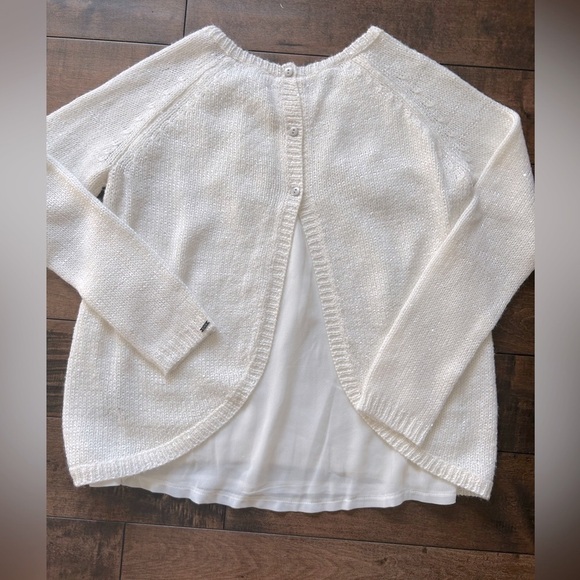 Dex cream sweater with lining and button detail on the back. Size medium. - Picture 2 of 4